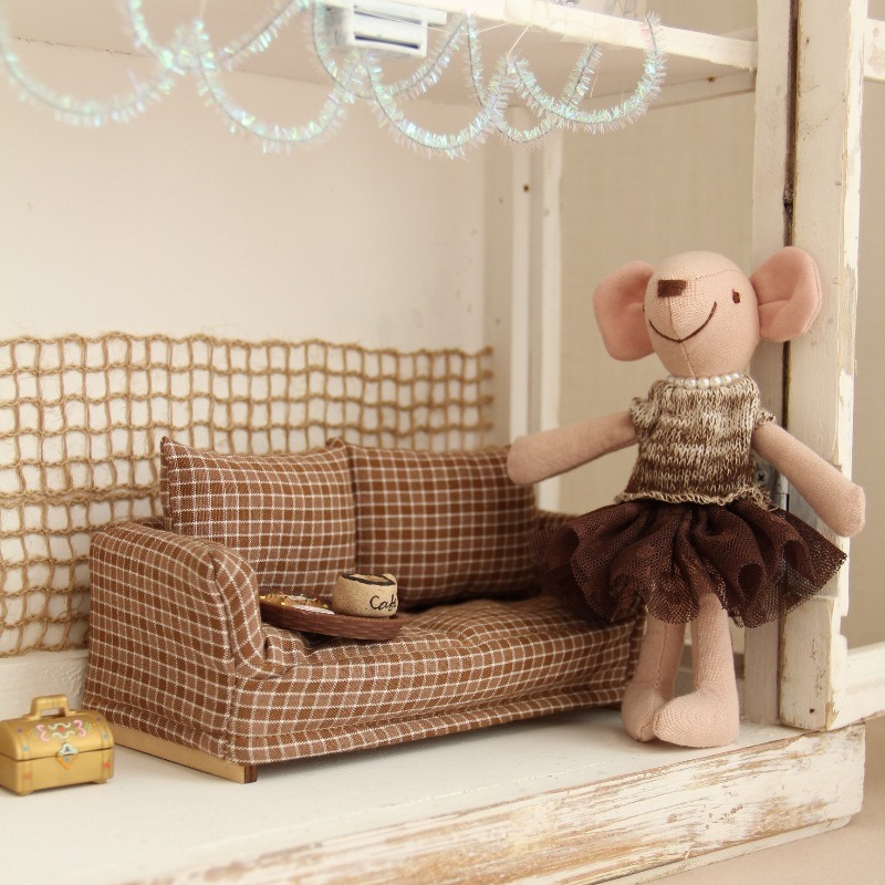 Sofa Miniatur Antik Kain Kotak - Audio Music Live ulasan dan harga