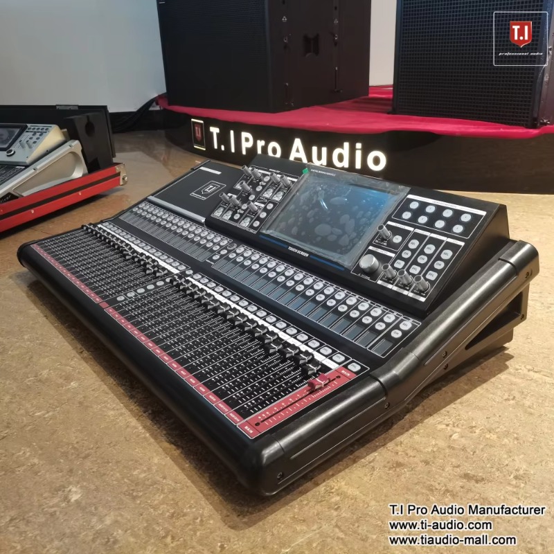 Konsol Mixer Digital 32 Salura - Audio Music Live ulasan dan harga